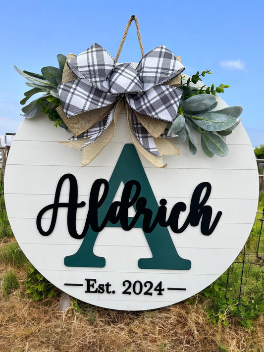 Personalized door hanger|Last name door sign|Welcome sign|Last name sign|Welcome sign with last name|Family name door sign|Wedding gift