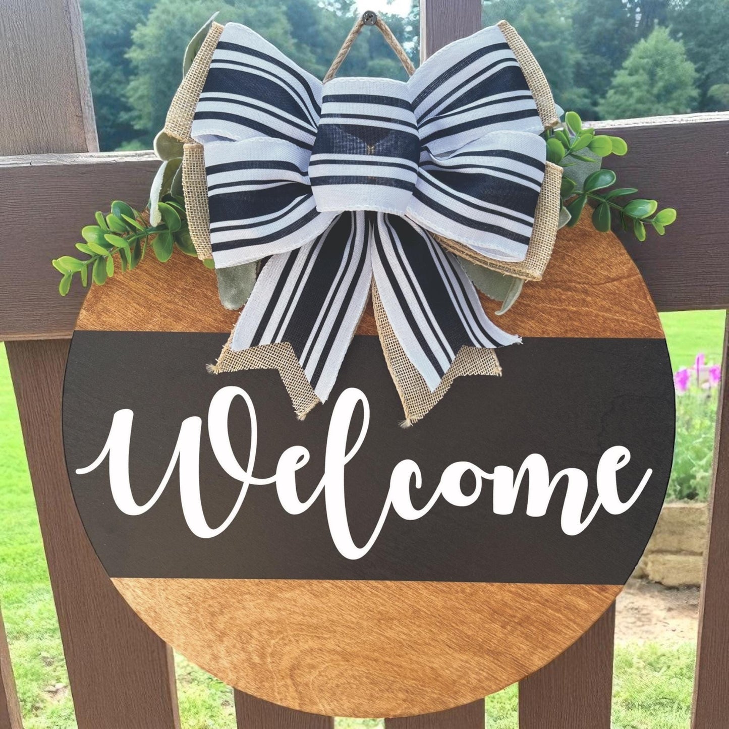Welcome Door Sign|Round Wood Front Door Hanger|Farmhouse Porch Decor|Black and White Bow Wreath|Rustic Home Entry Sign|Gift New home owners