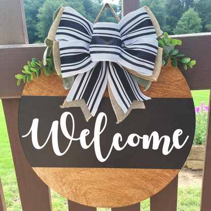 Welcome Door Sign|Round Wood Front Door Hanger|Farmhouse Porch Decor|Black and White Bow Wreath|Rustic Home Entry Sign|Gift New home owners